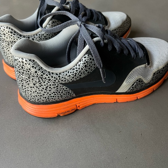 Nike Lunarlon running shoes. Size 8. Almost new! - Picture 4 of 5